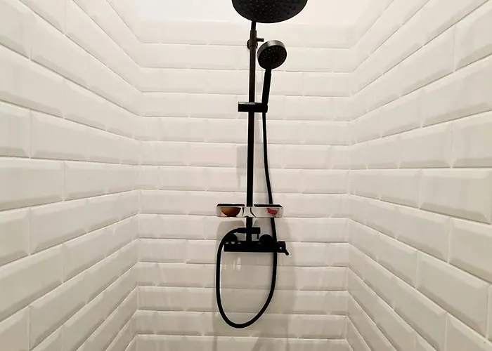 Le Marty 2 * קרקסון